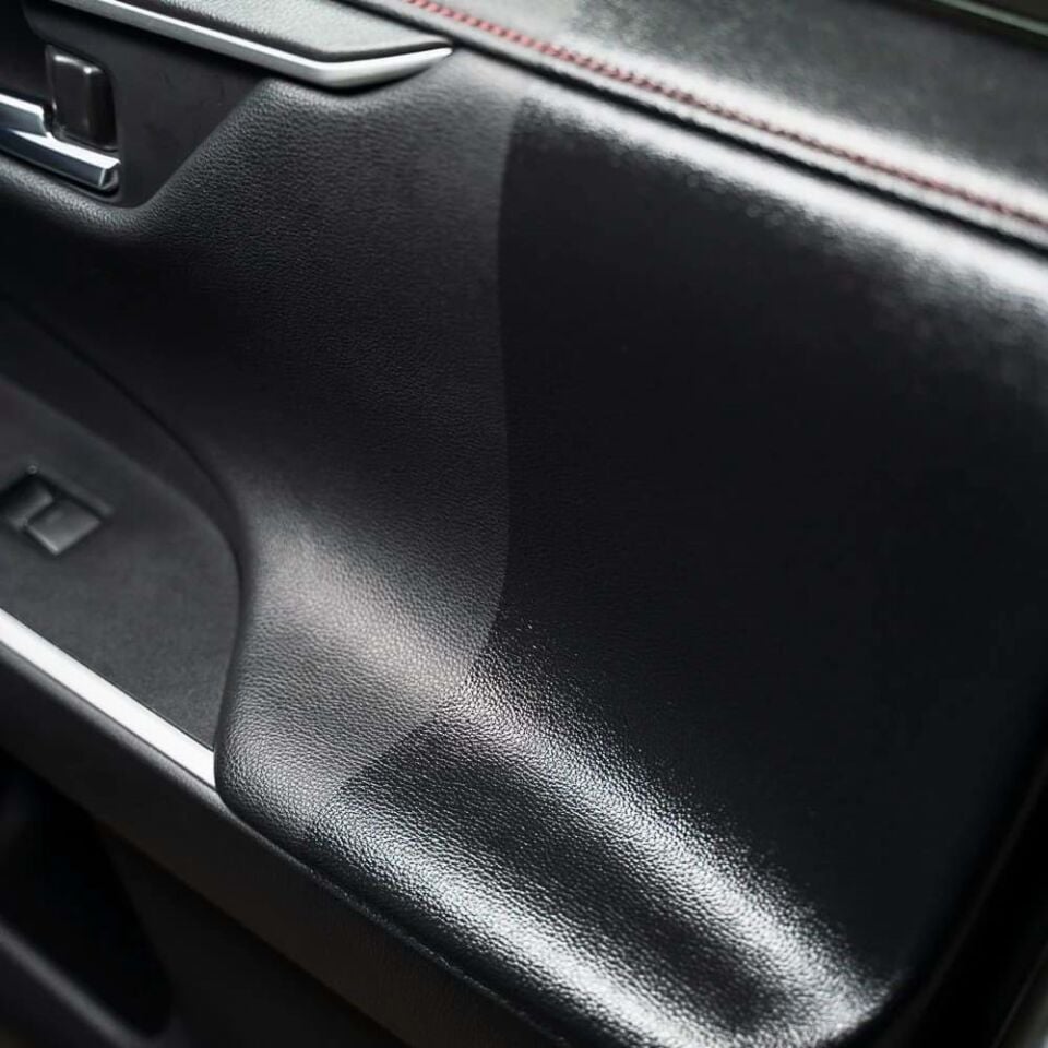 FRA-BER Brilliant Antistatik Konsol Ve İç Plastik Temizleyici Parlatıcı Vanilya Kokulu  750 ml