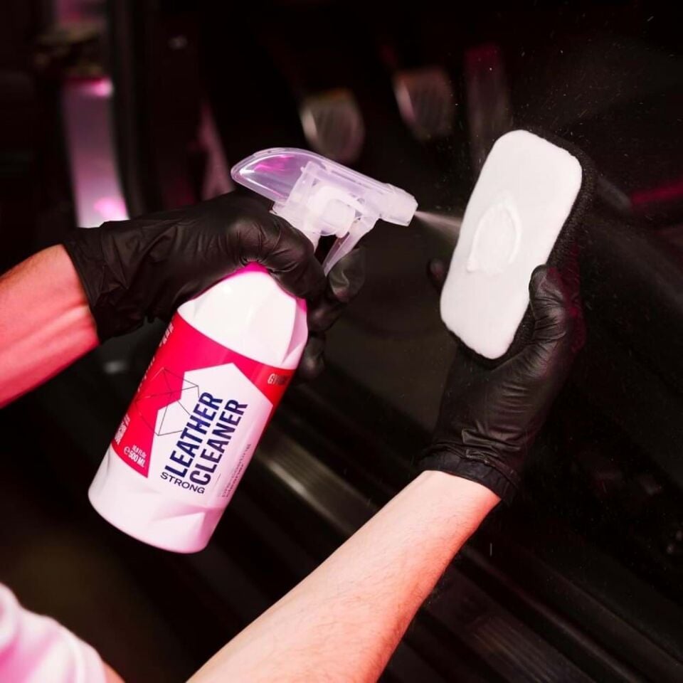 ''GYEON Q²M Leather Cleaner Strong Güçlü Deri Temizleyici 1 lt